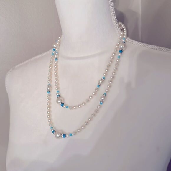 Faux Pearl with Turquoise Beaded Necklace! - Picture 11 of 11